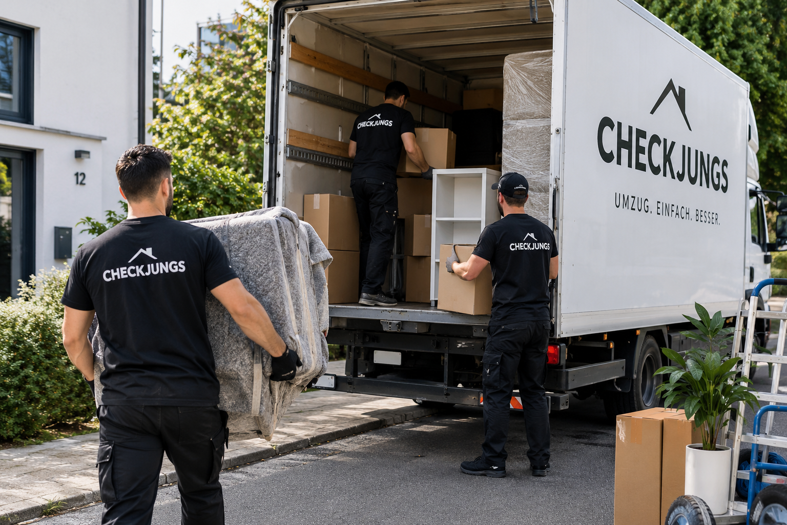 Stressfrei umziehen mit Check Jungs